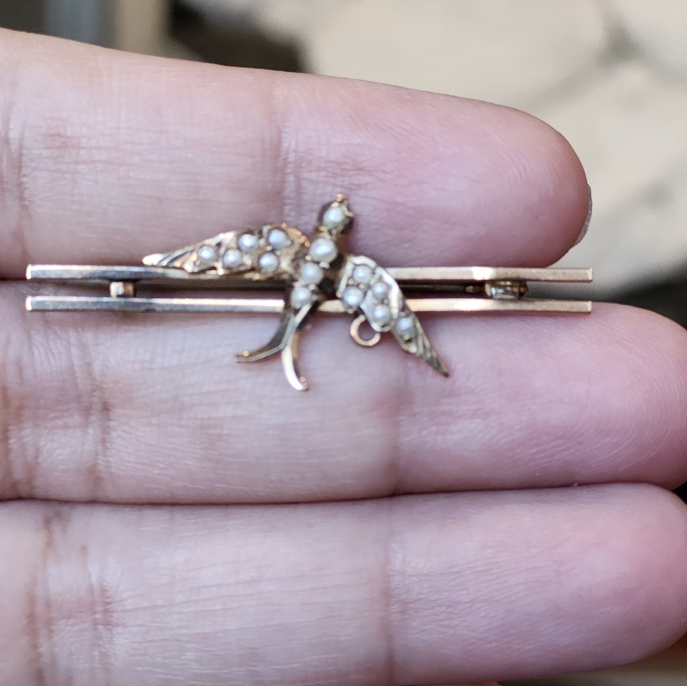 Antique 9k Gold Bird pin with Pearls